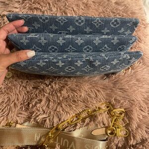 Crossbody bag